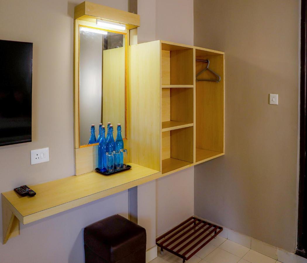 Hotel Vinayaga Тирупур Екстериор снимка